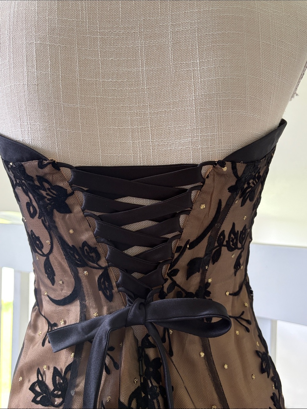 Vintage Ignite Black Gold Evening Gown Size 6